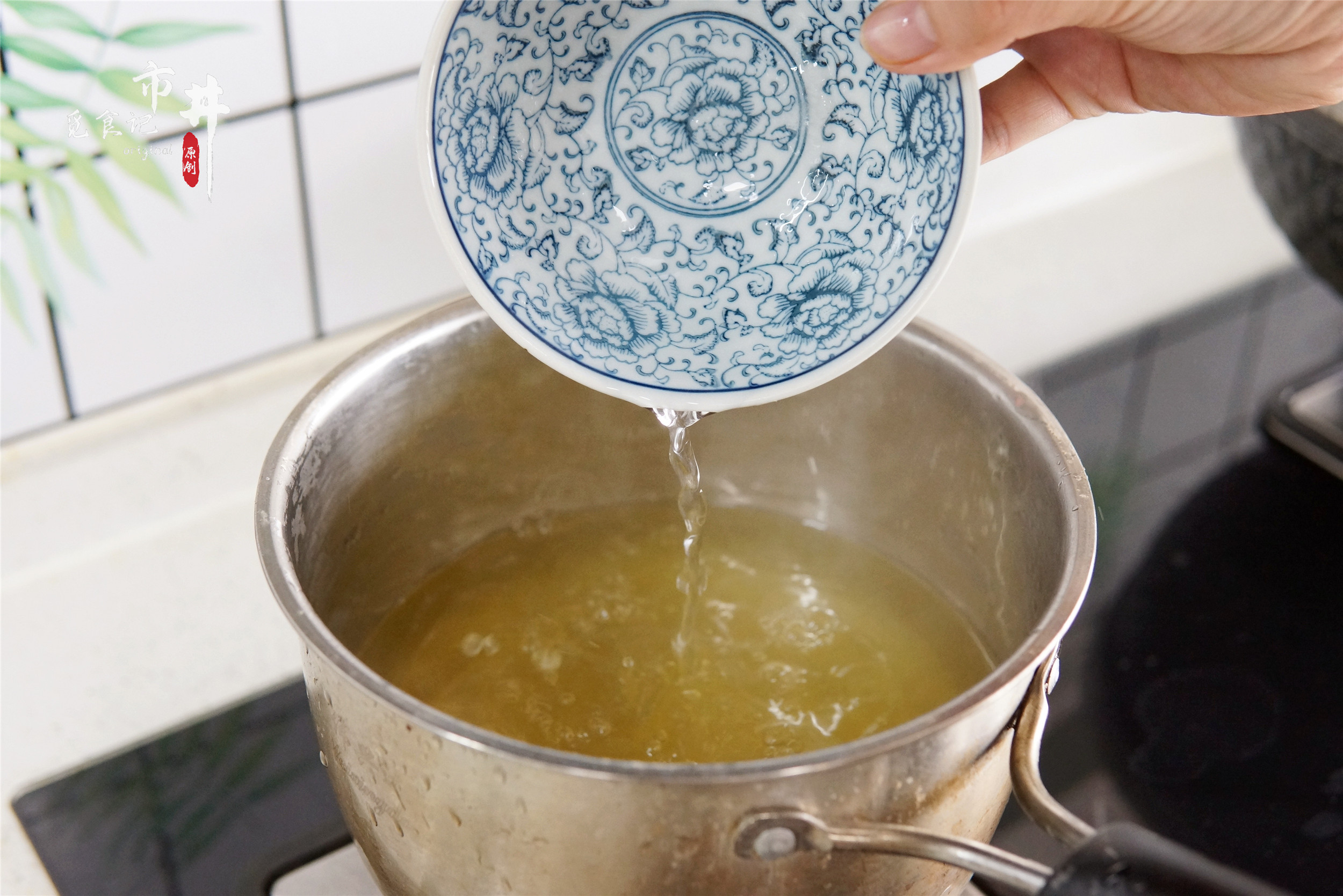 1个鸭梨1包奶，教你做“梨撞奶”，冻一冻，解暑冰爽好喝到飞起