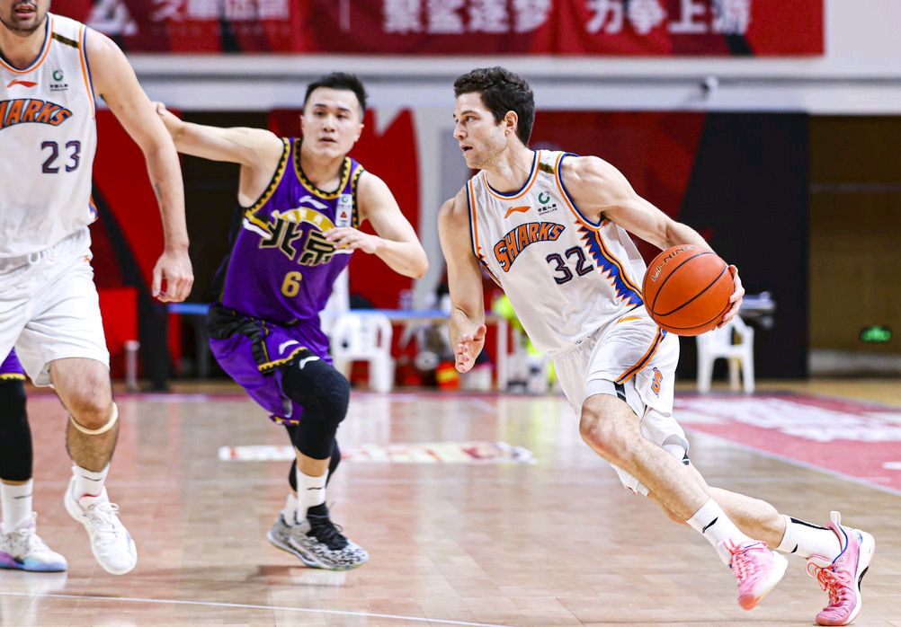 Battle array of Liaoning battle Shanghai gives heat! Big Han Chan carries divine tower to seek hegemony below basket, 