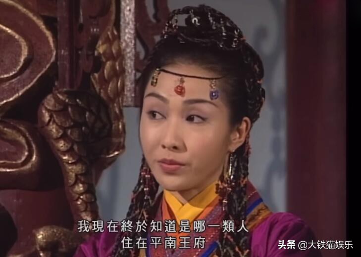 被造型师偏爱的“额饰”，某些剧女演员人均好