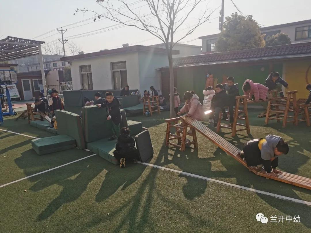 临沂市兰山经济开发区中心幼儿园举行家长半日体验活动