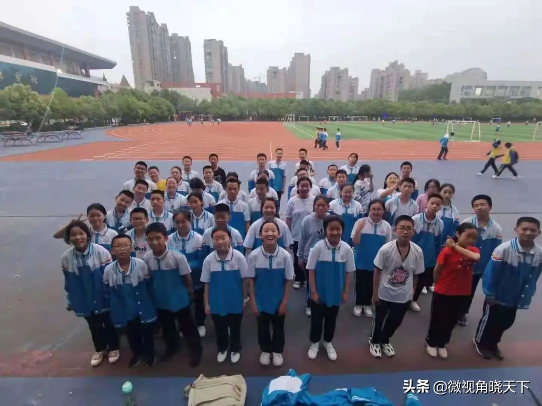 超燃！信陽(yáng)市羊山中學(xué)再獲殊榮(圖2)