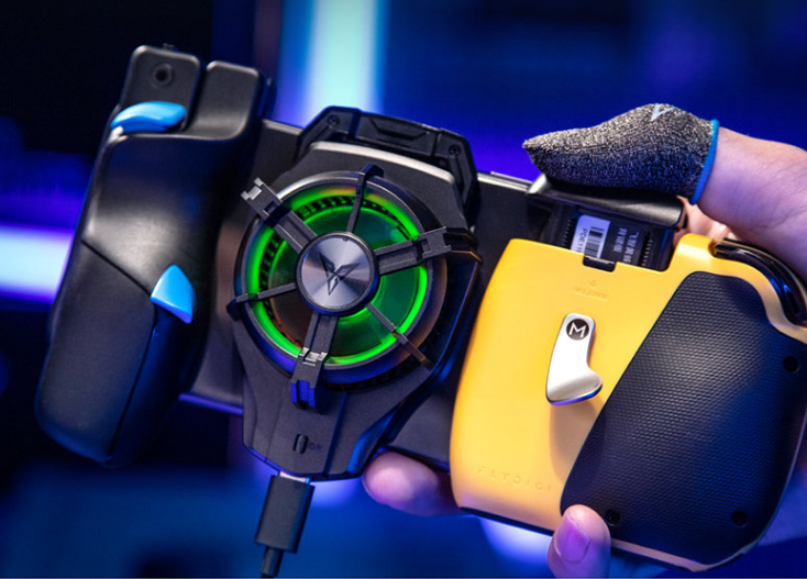 夏天到了别忘了给手机降降温，飞智蜂翼2Pro手机散热器评测