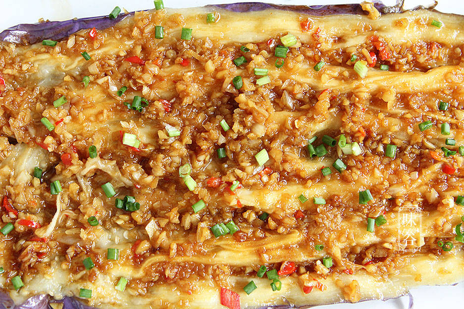 天一热就想吃这菜，鲜嫩解暑营养高，蒸10分钟出锅，浇上料，真香