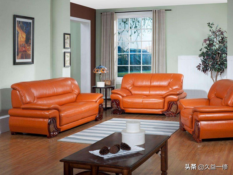 Don't throw away old sofas. Changing the leather of the sofa is the