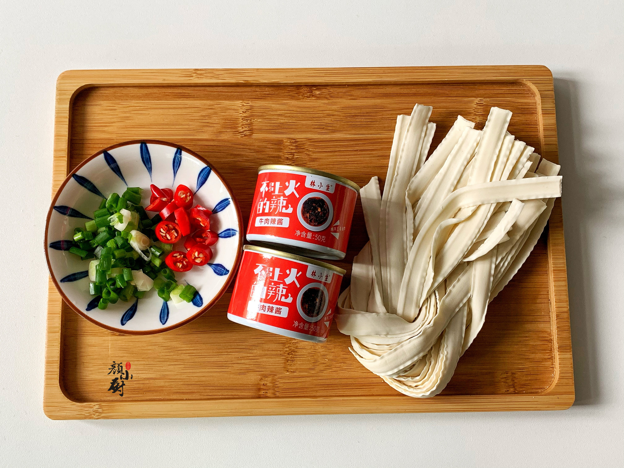 氣溫回升，我家常吃這碗麵，煮一煮10分鐘出鍋，拌醬吃真香