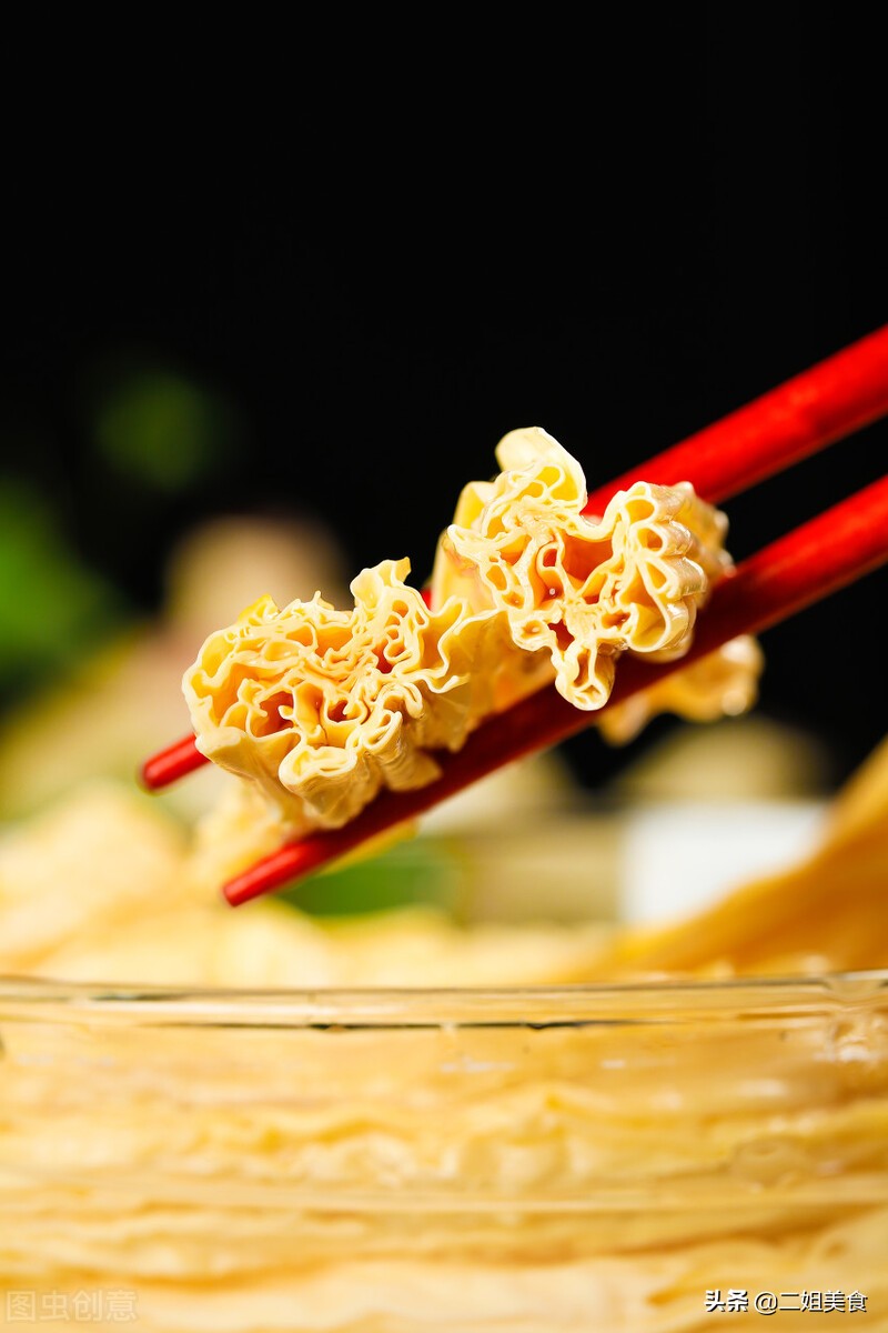 泡发腐竹，别只会用清水，牢记3个步骤，半小时搞定，弹润有韧劲