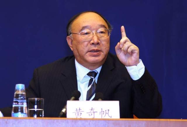 买房者福音来了？董明珠建议取消公积金，她说：“格力会分房”