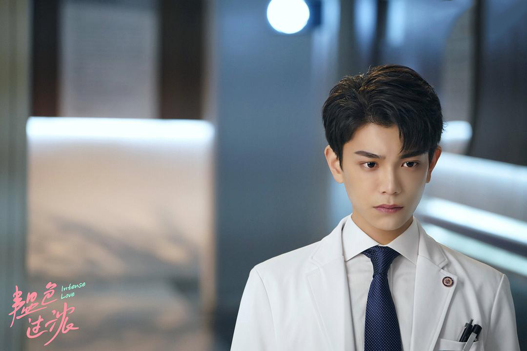 傻白甜偶像剧又火一次，在颜值面前剧情差不算