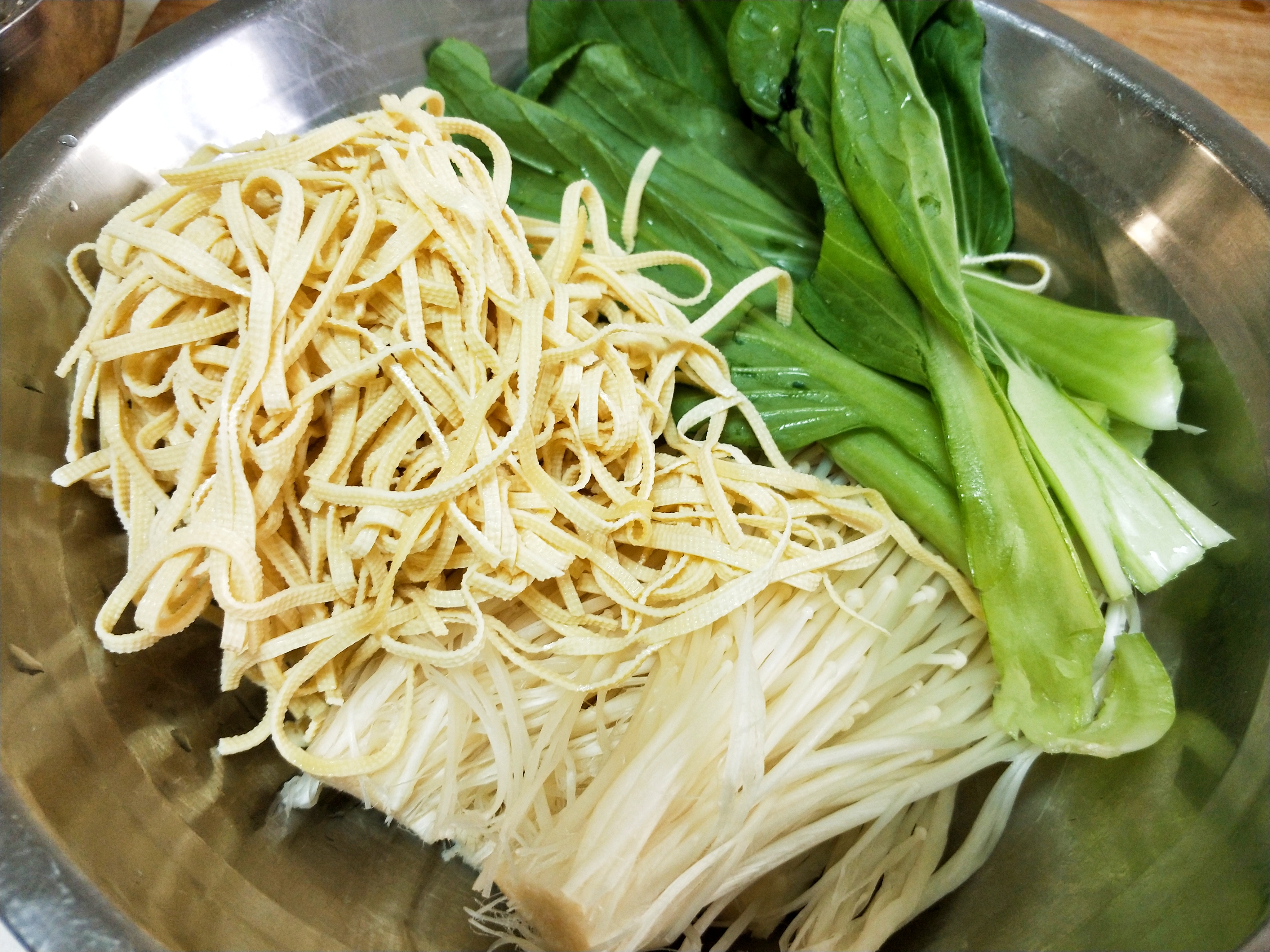 You don’t need to buy mala tang and eat it. The chef teaches you to make it yourself.