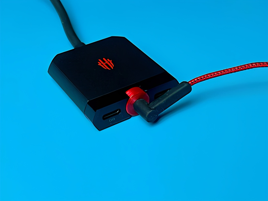 带你重回手游巅峰，手游的最佳拍档——红魔手游拓展坞