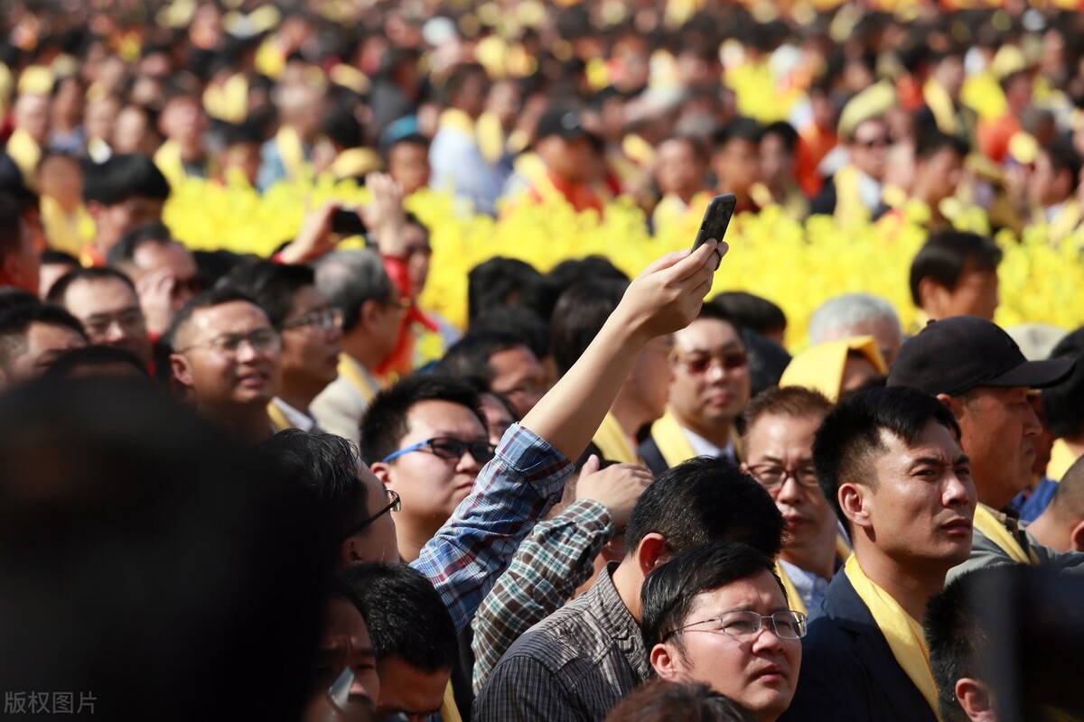 孟晚舟案传出紧急信号，美国异常行为的背后，到底藏了些什么？