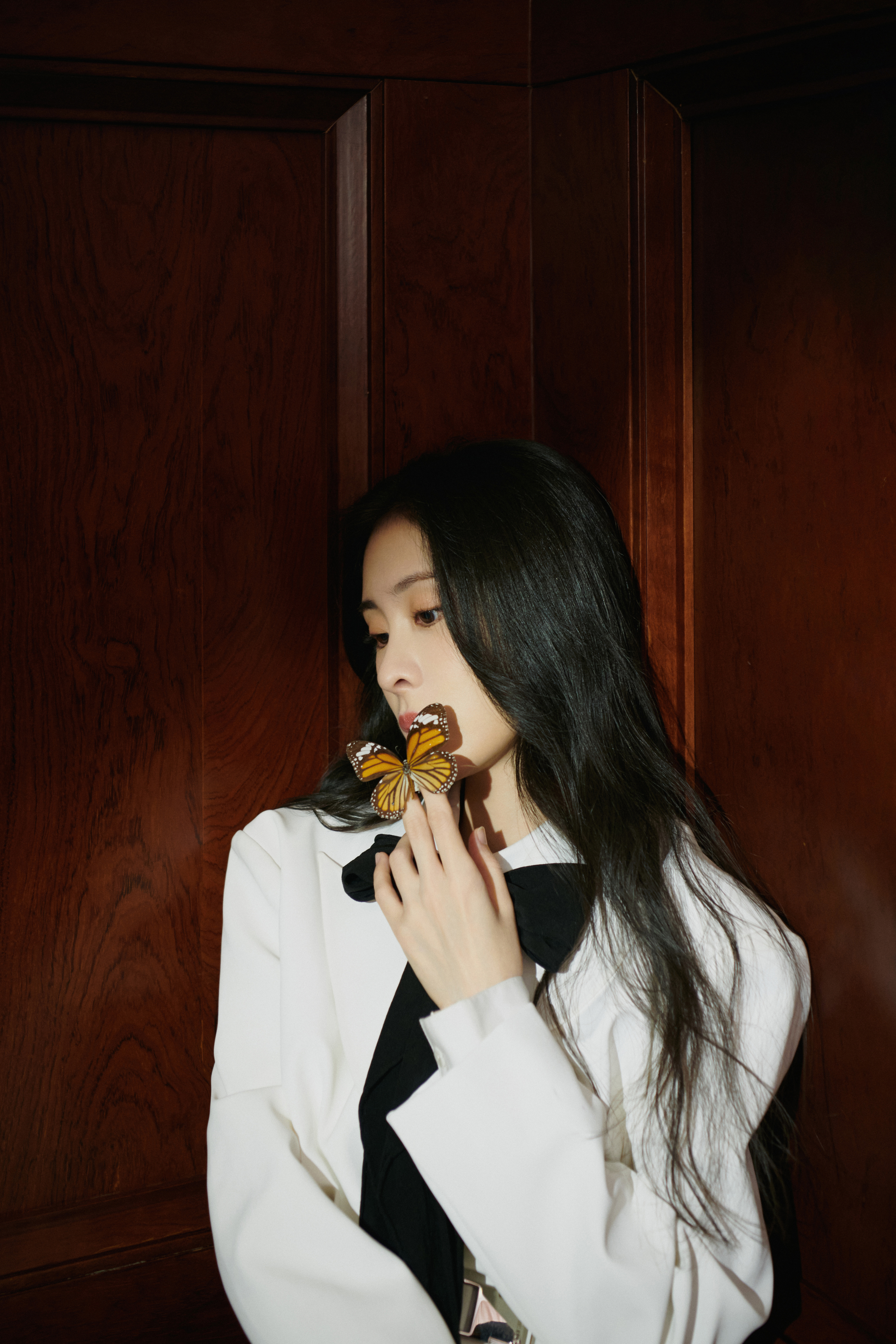 张碧晨登央视“心连心”艺术团慰问演出 爱奇艺为爱尖叫晚会献唱