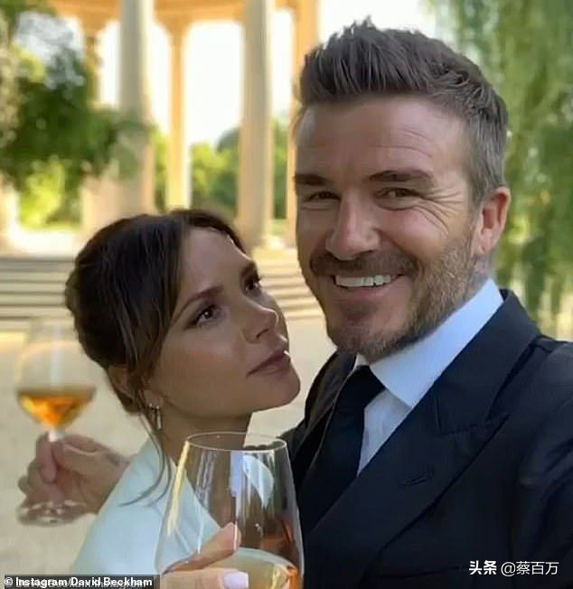 赶在封国之前逃离英国，贝克汉姆一家飞到佛罗