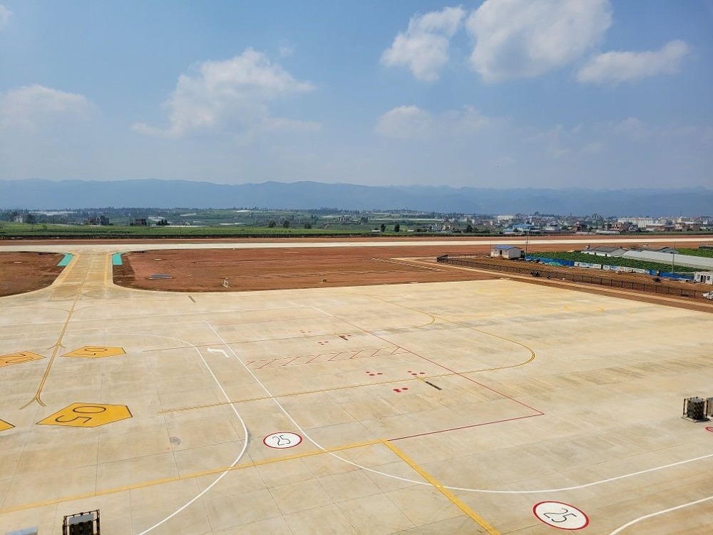 目前云南多个州市的通用机场都已开始建设,同样在红河州,蒙自机场也