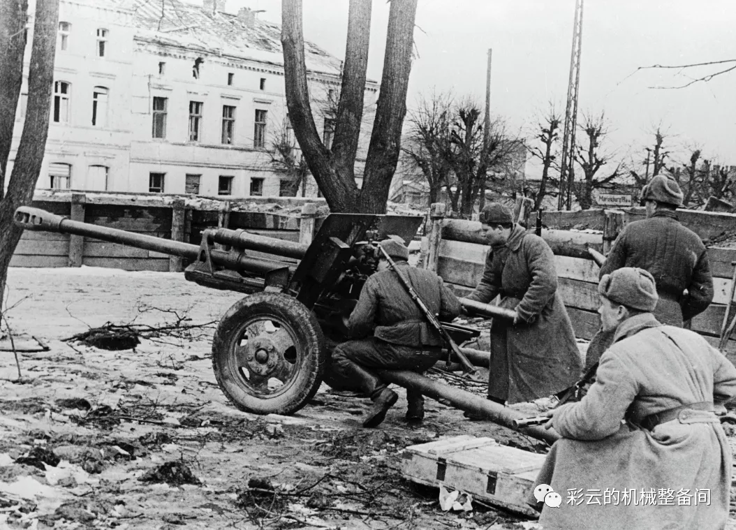 说到PDW你首先想到的就是它——比利时P90单兵自卫武器