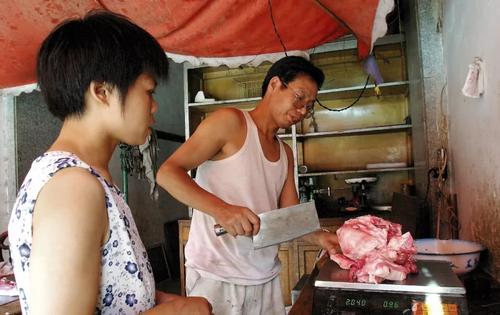 北大卖肉陆步轩：漂亮前妻让他债台高筑，普通的现任让他绝境逢生