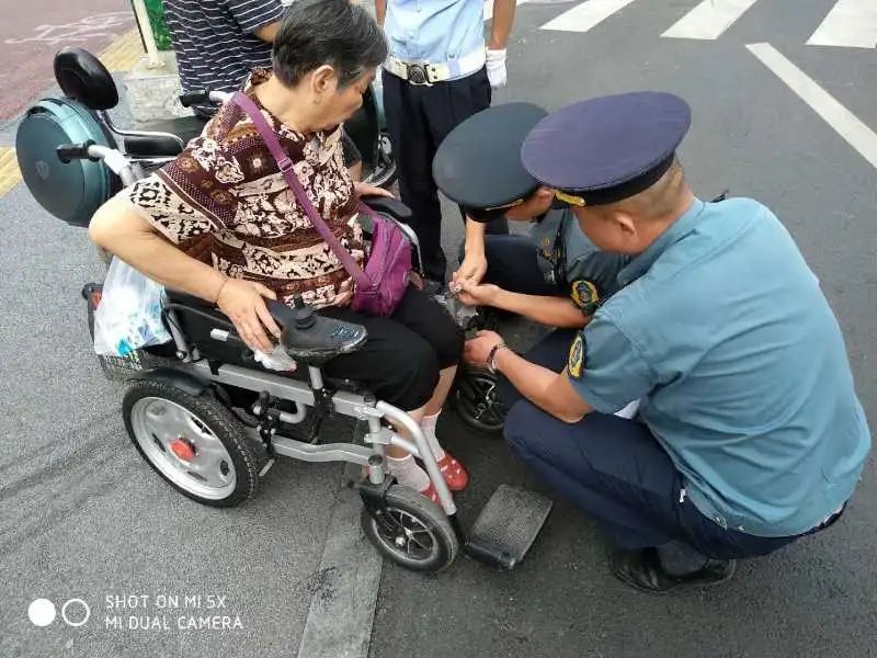 信阳交通运输执法：创建文明城市，交通执法人在行动