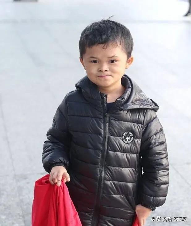 Groups of Tibetian is small man is true, the biggest lucky either " explode red " , have an ordinary father and mother however