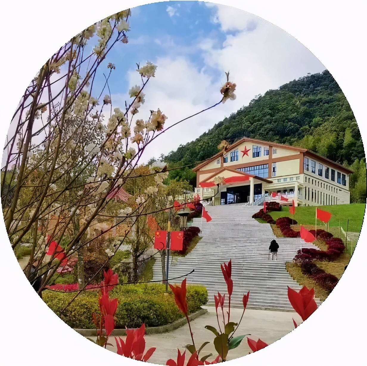 桃花溪村桃花溪村位于霍童镇西南部,村旁有条桃花溪,村子因溪得名.