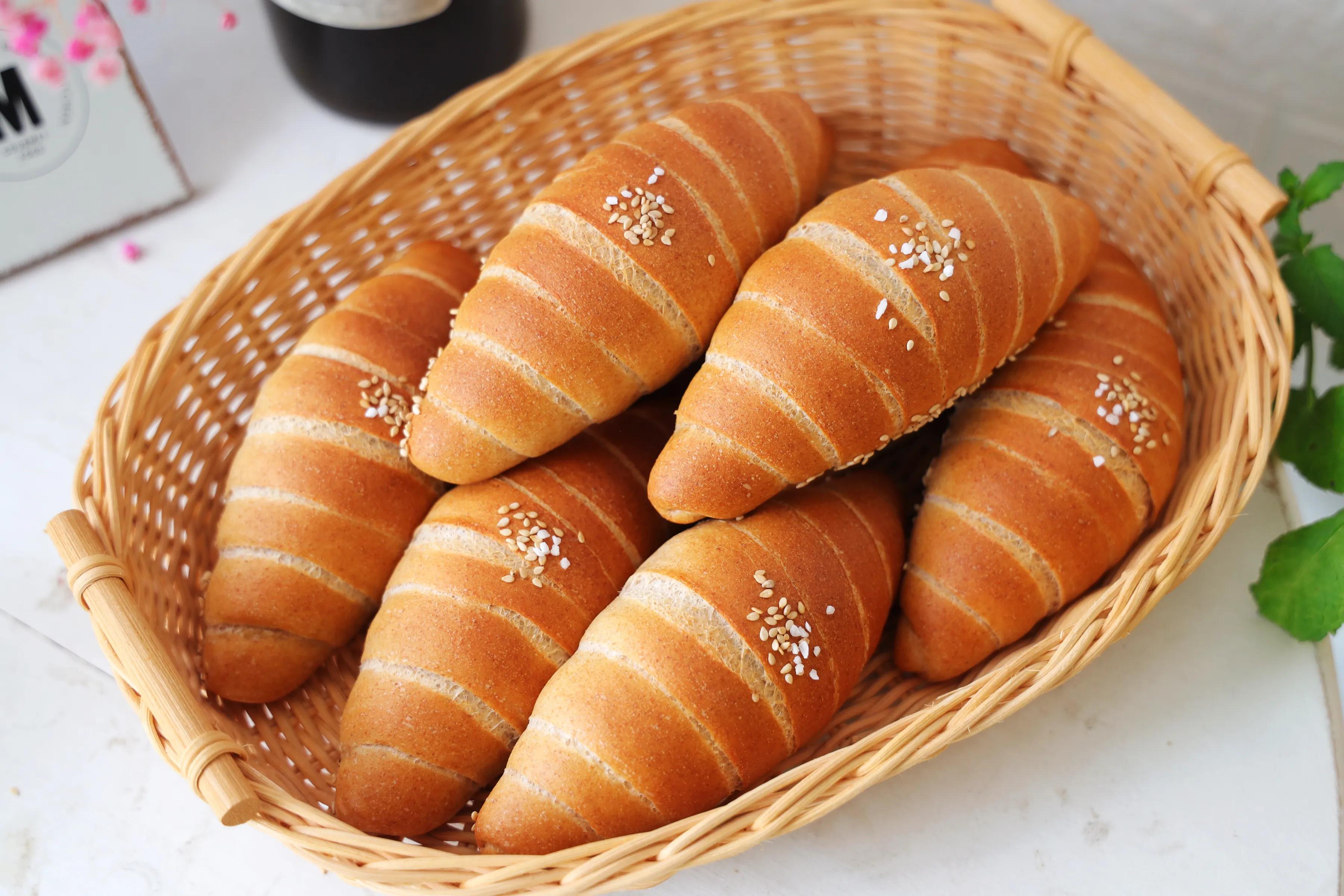 早餐最爱的日式海盐面包，脆脆的表皮，柔软的内心，一吃就上瘾