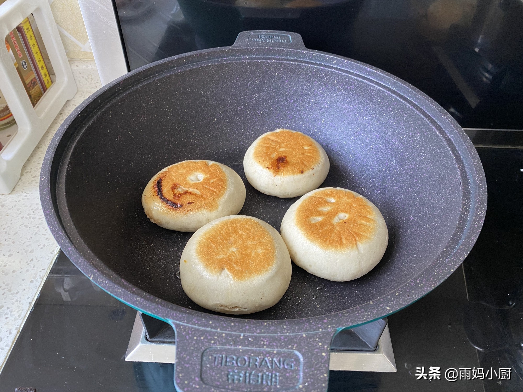 不會做發麵餡餅的一定要收藏，不用醒面做法簡單，皮薄大餡真香