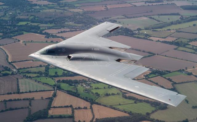 B2轰炸机有多厉害？被称为“外星人”产物，先进