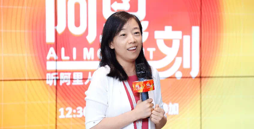 她农村出生，从月薪500元的打工妹，逆袭成阿里合伙人，凭啥？