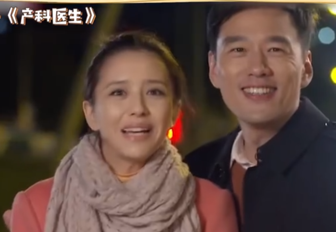 岳云鹏在佟丽娅面前演霸道总裁，王耀庆苦笑：流氓啊