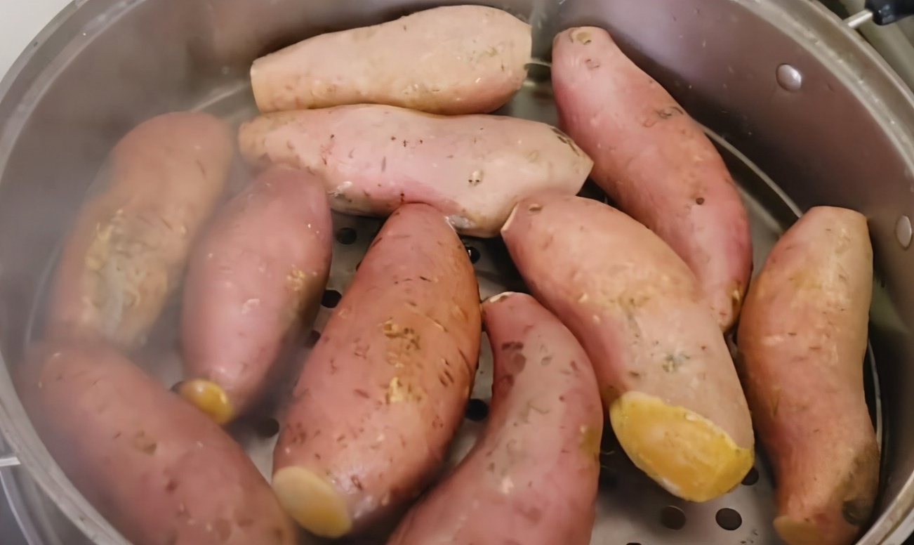 蒸紅薯，做好3個步驟，紅薯蒸好後更香甜，比直接上鍋蒸好吃幾倍