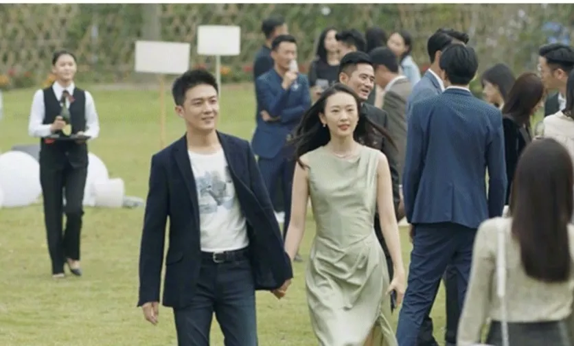 《三十而已》6大关键细节，梁正贤的渣早有伏笔