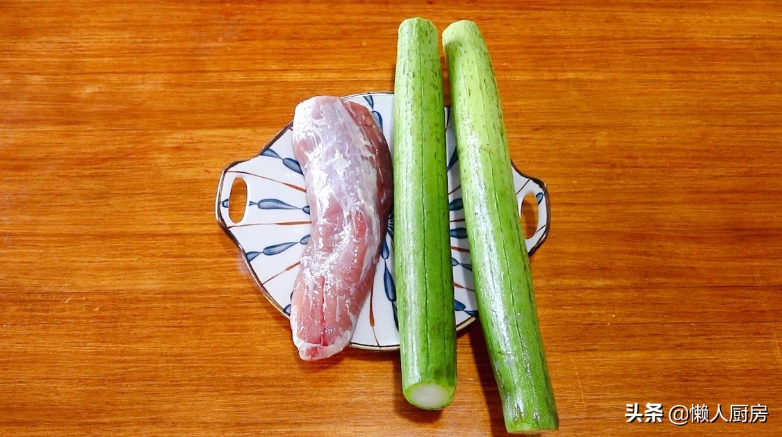 這是快手家常菜絲瓜炒肉片，豬肉這樣上漿，吃著嫩滑