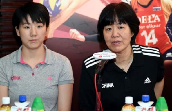 郎平改口风有望续约，中国女排或将设置专职二传助教