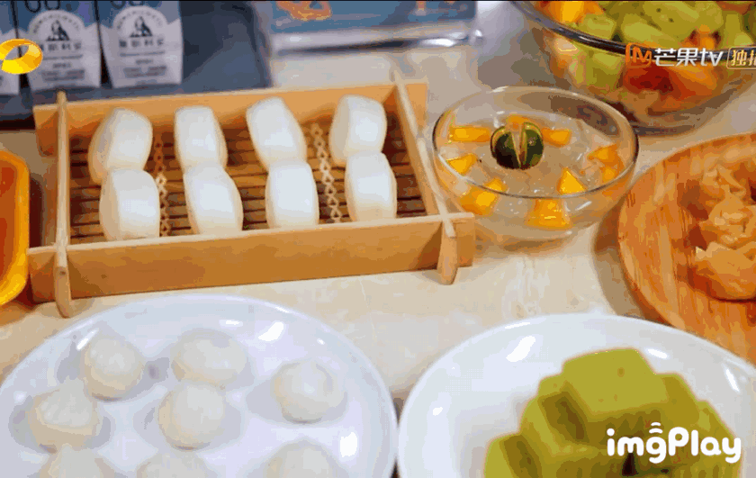 《误杀》夫妇肖央谭卓走进综艺大玩烧脑游戏，不料被手工大神整惨