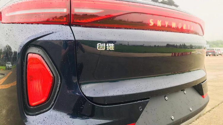 “亲和力”十足拉近人车距离，创维EV6有什么不一样？