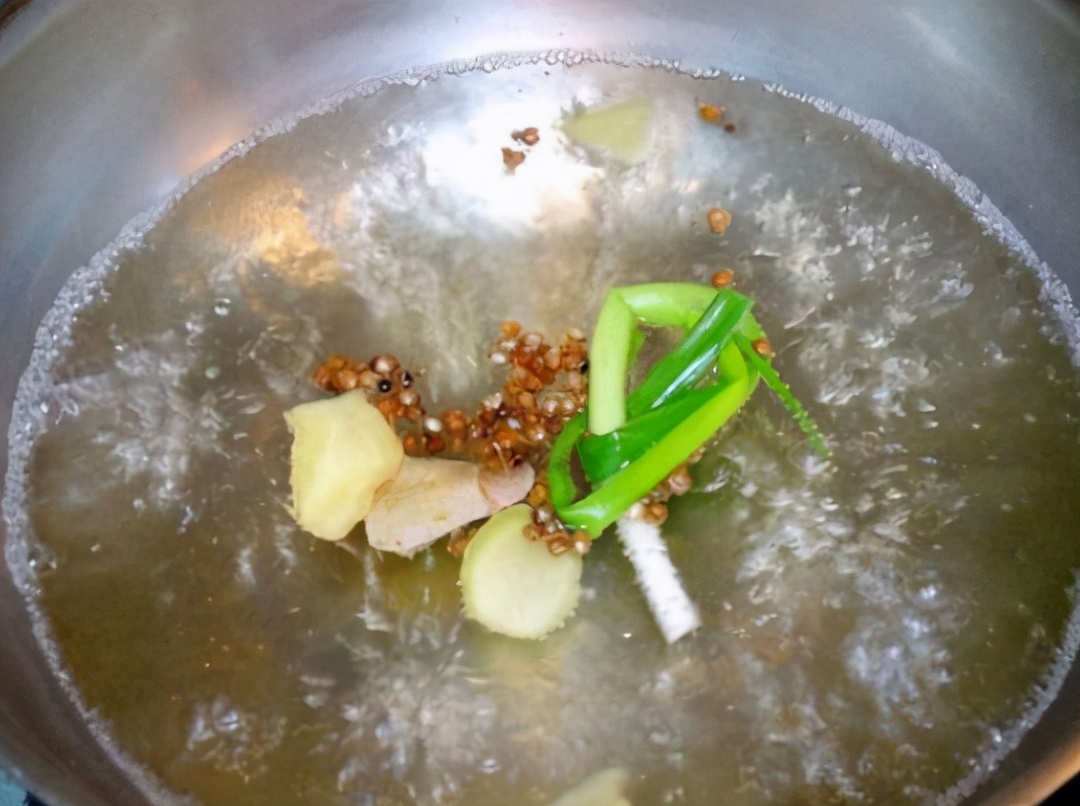 图片[4]-猪肉韭菜馅做法步 鲜嫩多汁 不出水-起舞食谱网