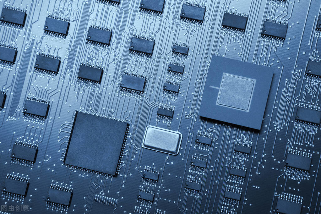 ASML“转性”了，开始重视中国市场，接连就光刻机官宣表态