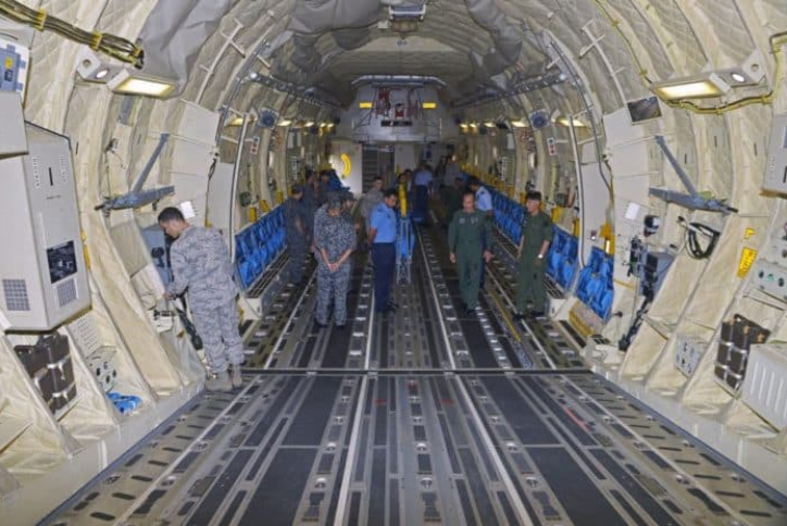 12种不同类型的（军用）货机