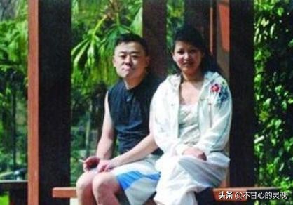 周立波嚎啕大哭要回国：累计死亡超14万，美国啥