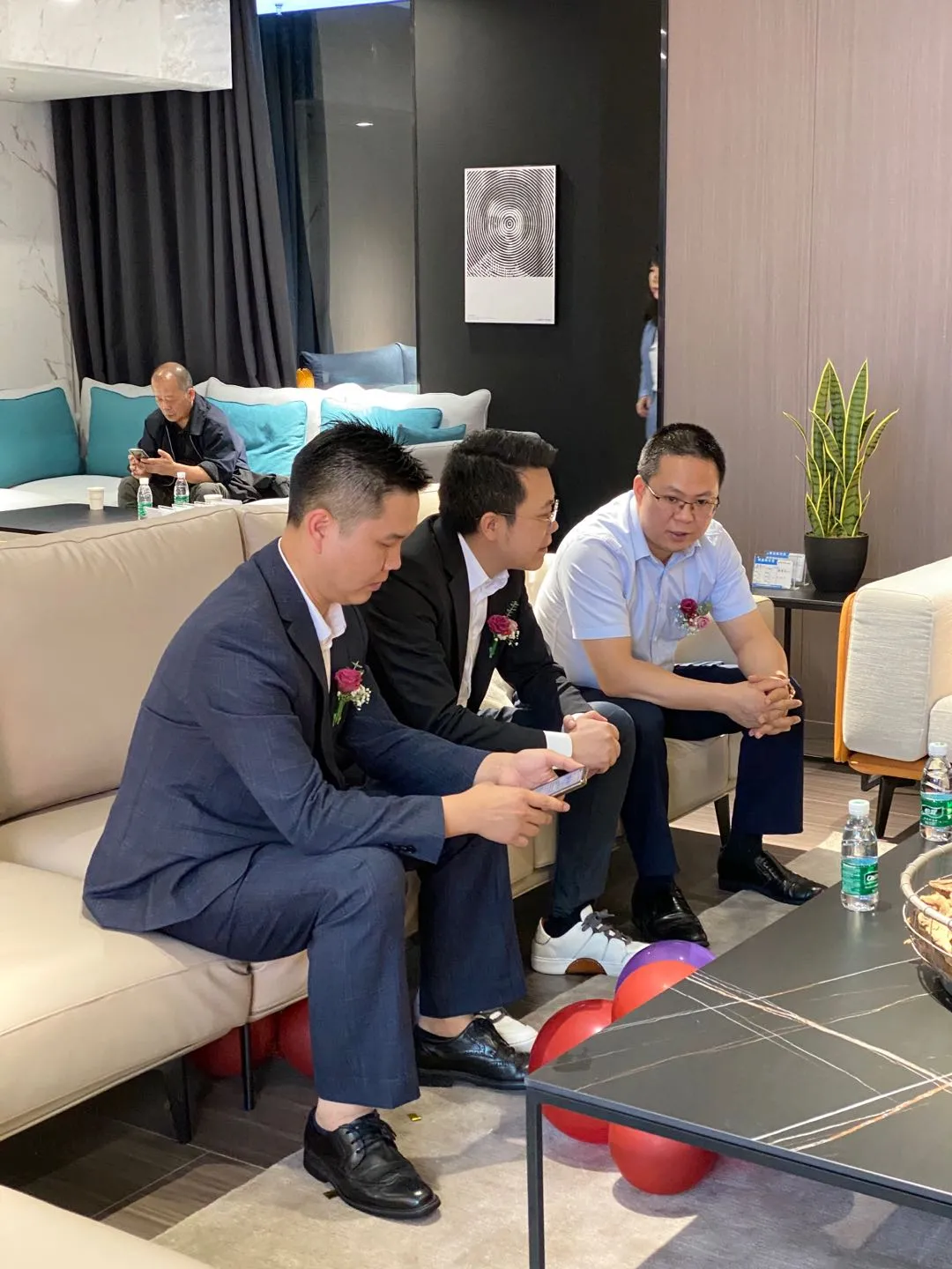 坐下来享受幸福，写臻家居千平独立大店亮相成都富森美