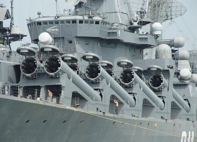 俄罗斯王者归来；万吨巡洋舰大修完工，叙利亚