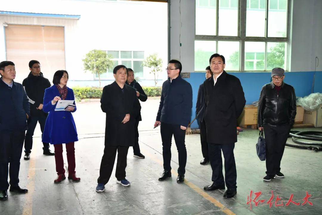 省人大农业委主任委员刘宗林一行来怀走访代表