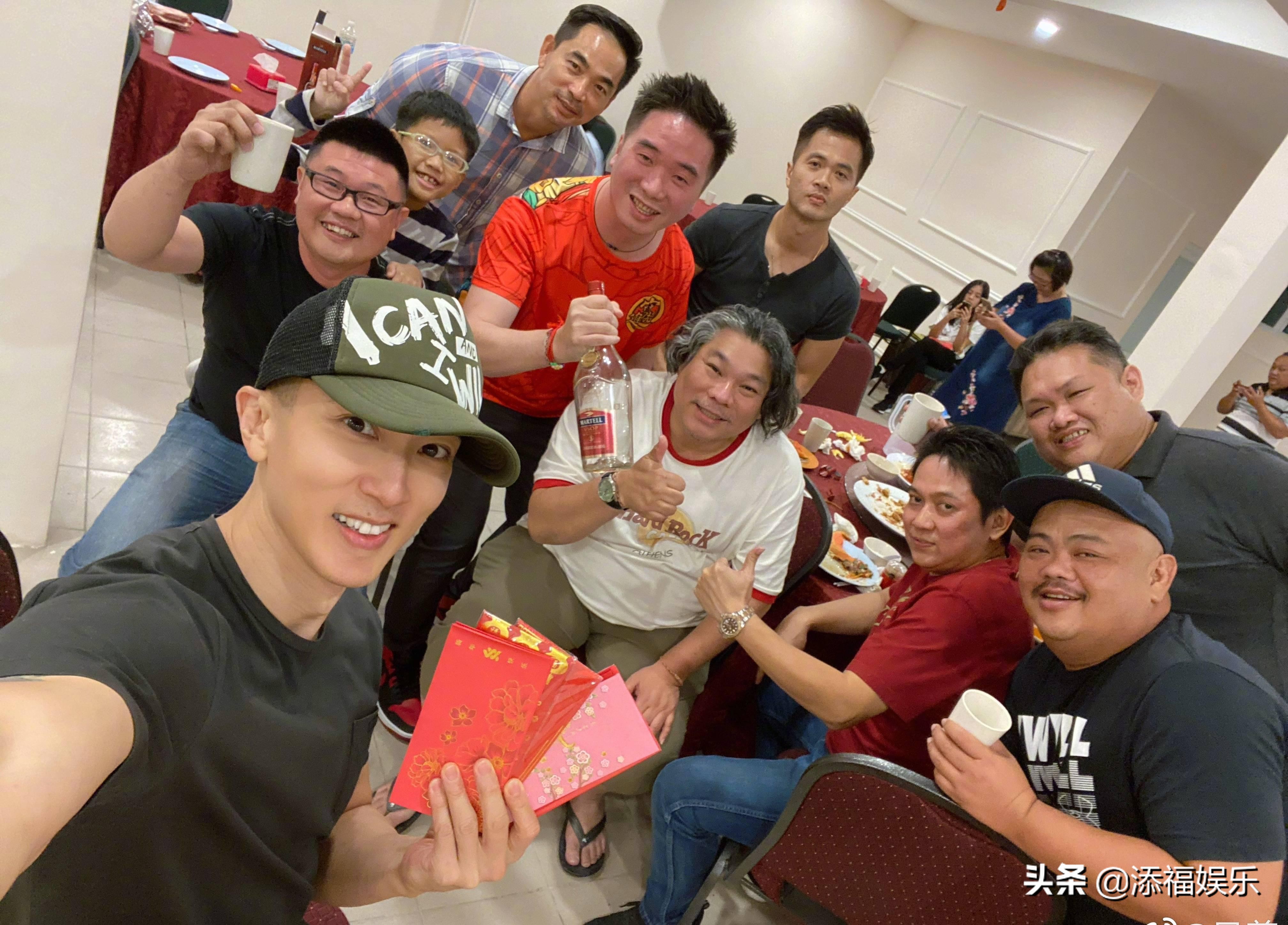 吴尊爸爸过75岁生日，与吴尊像同代人，neinei与max的礼物很用心