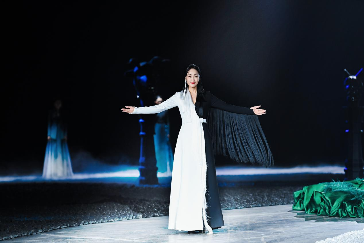 ��Ӣ����櫴�˵2021AW|����ʢװ����;