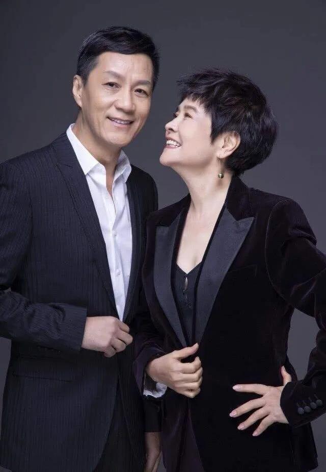 “童年阴影”冯远征：被称为影视“家暴专业户