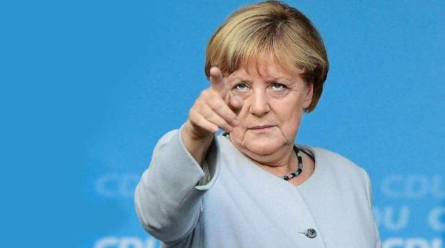 德國進退兩難，默克爾含淚道歉，民眾：都是美國害的