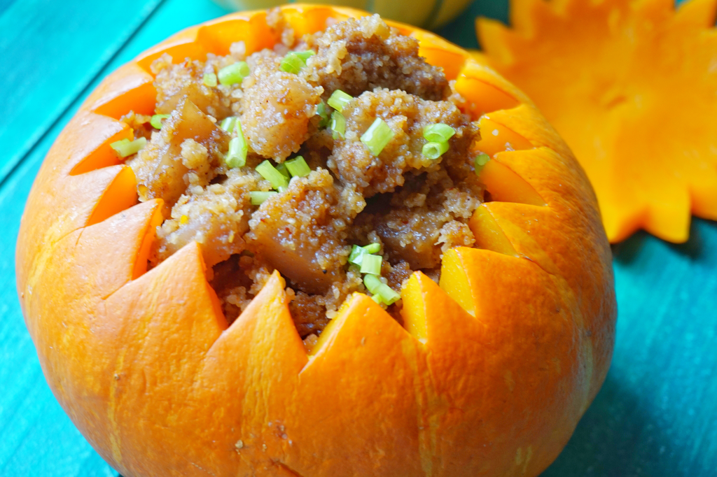 简单快手的南瓜盅粉蒸肉，荤素结合，软糯香甜，太下饭了