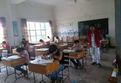 最真实的果敢：曾经国门的中文已经被撤除，缅甸文已经成为主流