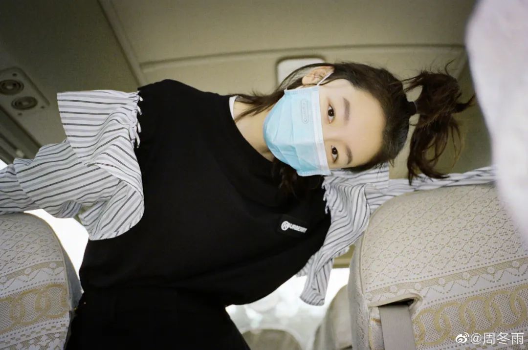 单眼皮的周冬雨和金高银，我通通都爱