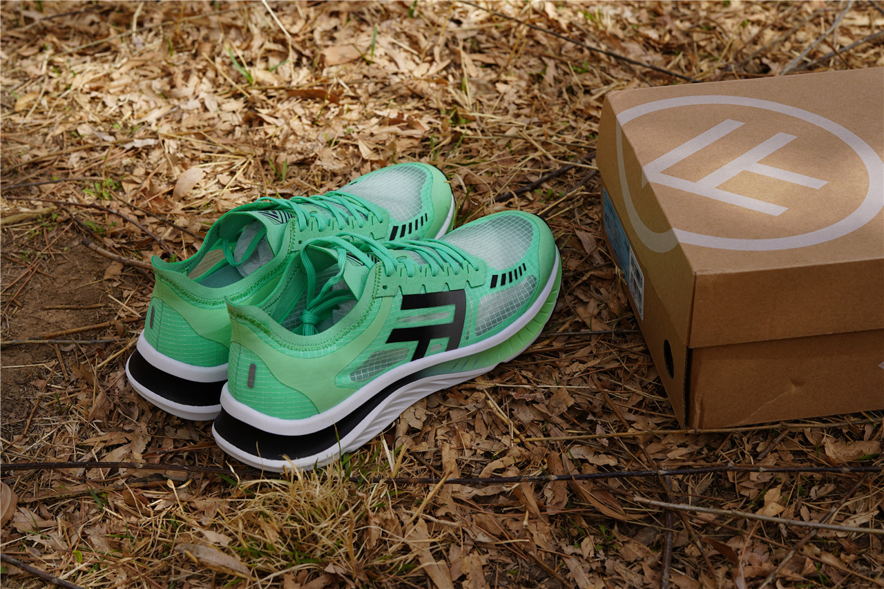 FREETIE轻云缓震竞速跑鞋轻薄透气鞋垫还抑菌