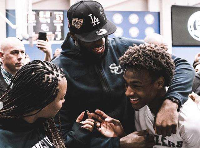 詹姆斯續約後的五大猜想：和Bronny同場競技，NBA生涯保底4萬分！-黑特籃球-NBA新聞影音圖片分享社區